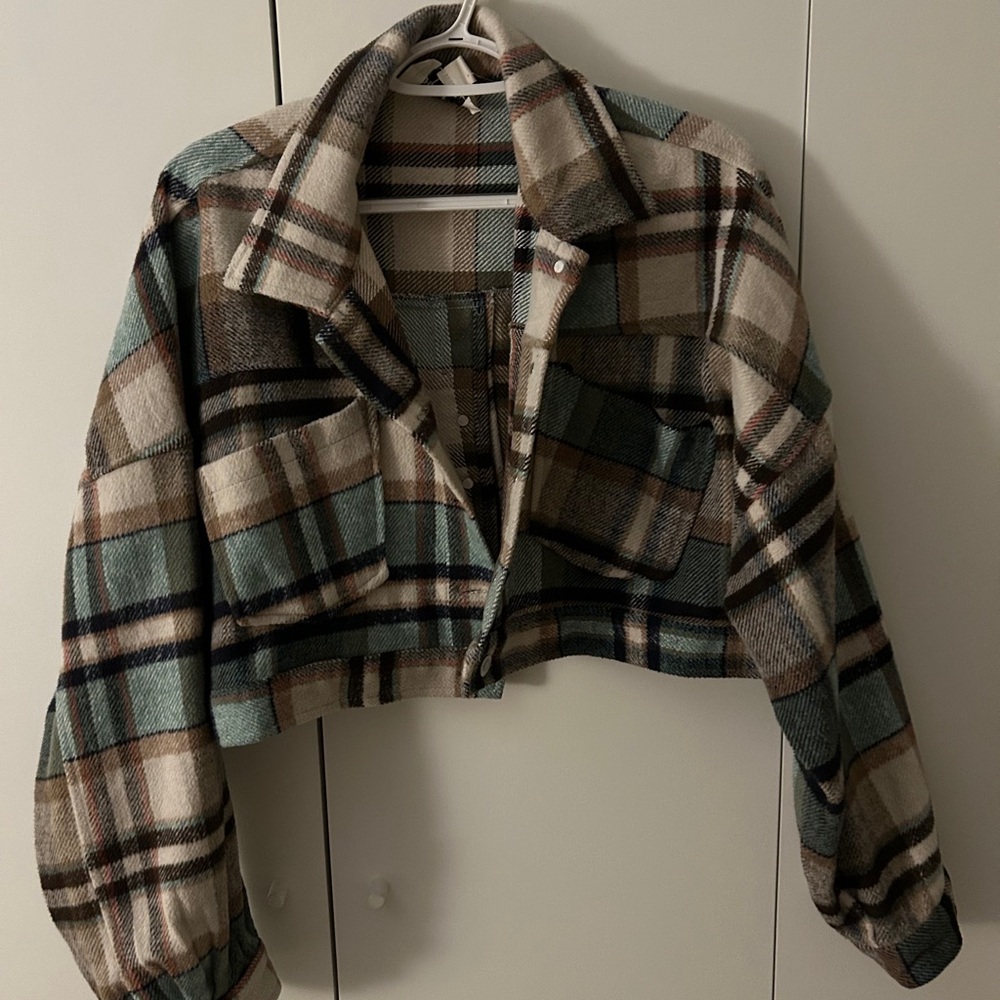HYFVE Multicolor Plaid Cropped Utility Jacket. Size Large Oversized - Picture 7 of 7